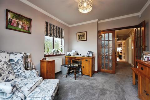 3 bedroom semi-detached house for sale, Yew Park, Brighouse HD6