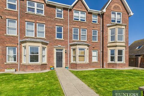 2 bedroom flat for sale, Jubilee Court, Filey