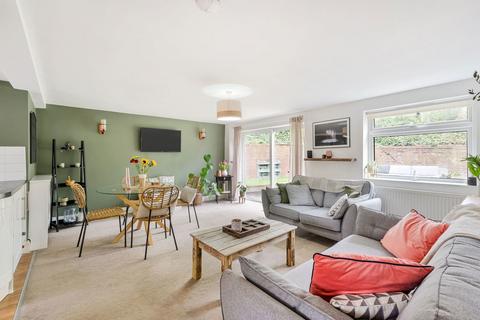 2 bedroom maisonette for sale, Harrison Close, Reigate RH2