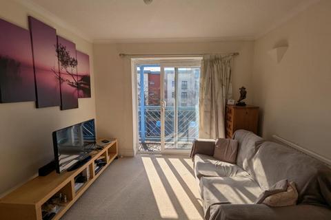 1 bedroom flat to rent, Trawler Road, Swansea. SA1 1XB.