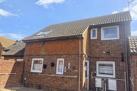 2 bedroom terraced house for sale, Allen Court, Minster-On-Sea, Sheerness, Kent