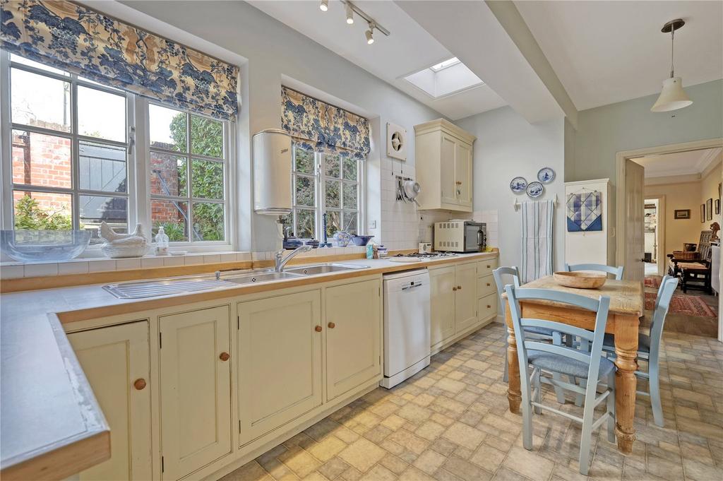 Kitchen/ Breakfast