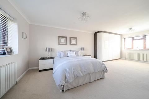 4 bedroom detached house for sale, Phoenix Close, West Wickham, Kent, BR4