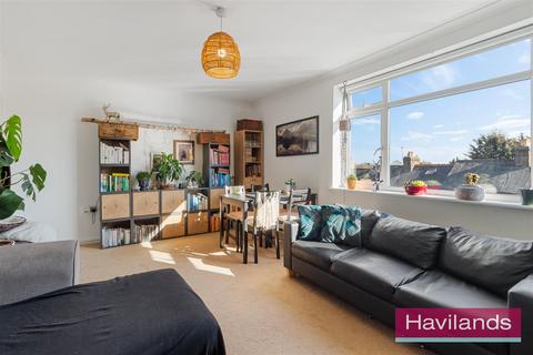 5, Margaret Court Vicars Moor Lane, London, N21 2QL
