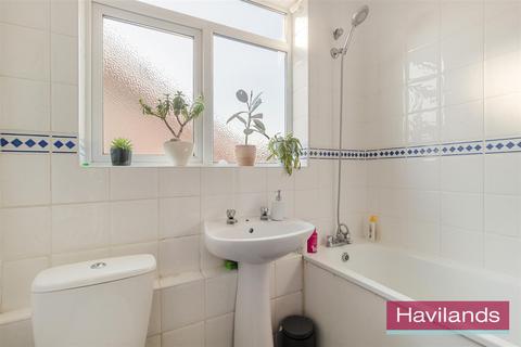 5, Margaret Court Vicars Moor Lane, London, N21 2QL
