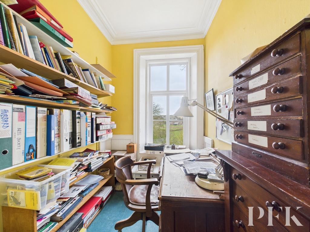 Office/Single Bedroom