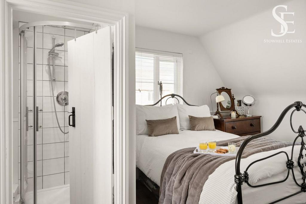 Master bedroom/ensuite
