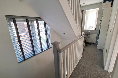 20 Hollyhurst Grove, Birmingham, B26 1AR