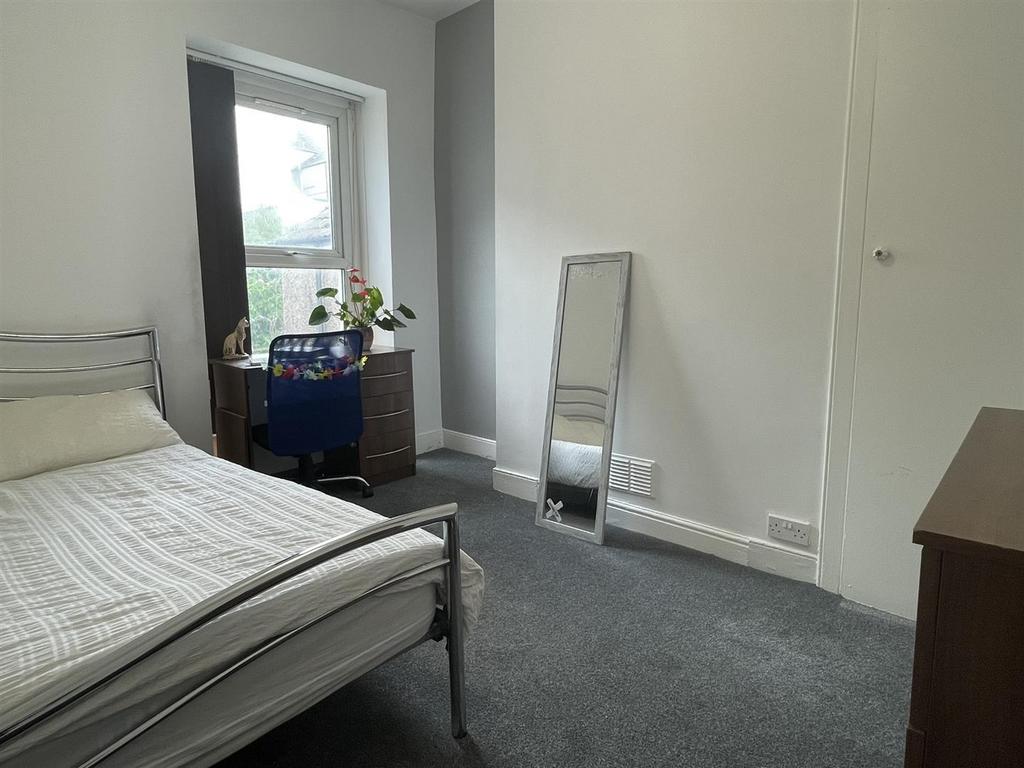 Bedroom 4.JPEG