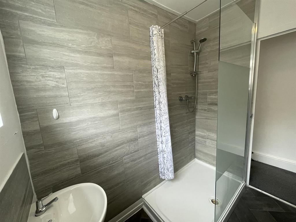 Bathroom a.JPEG