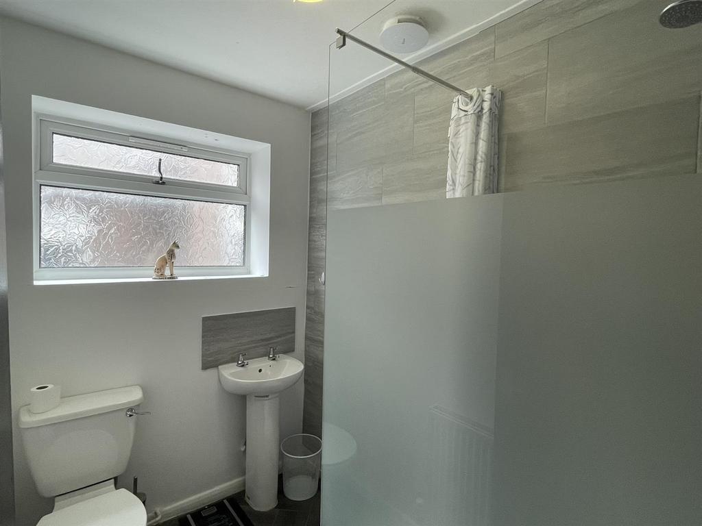 Bathroom.JPEG