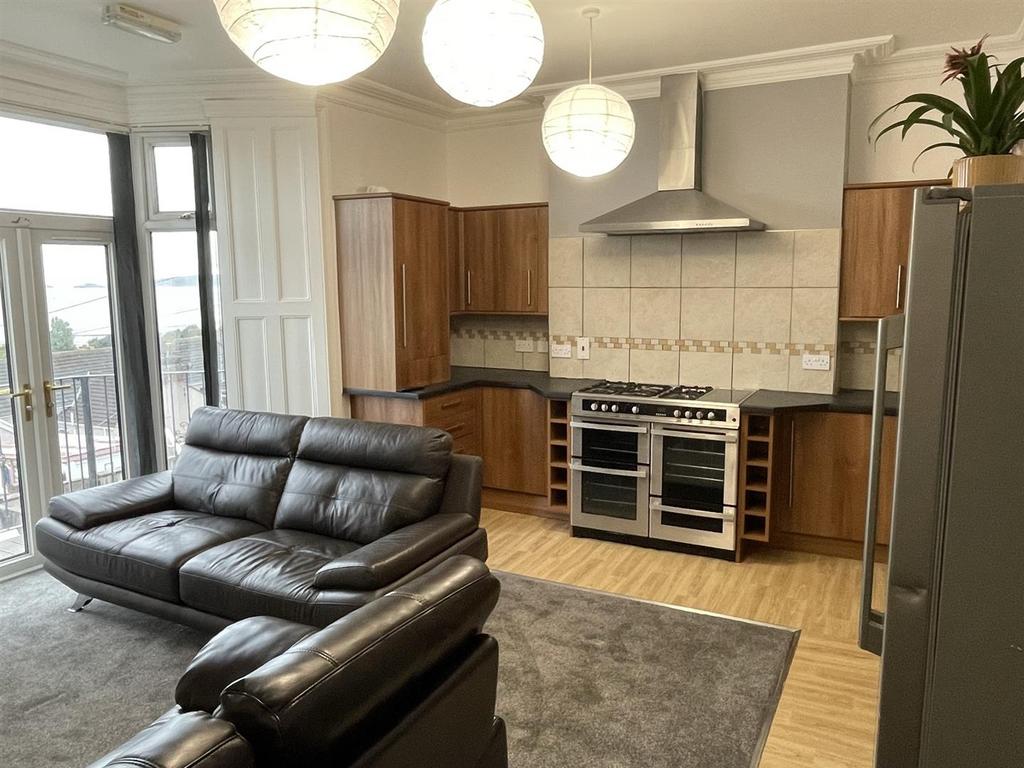 Kitchen lounge.JPEG