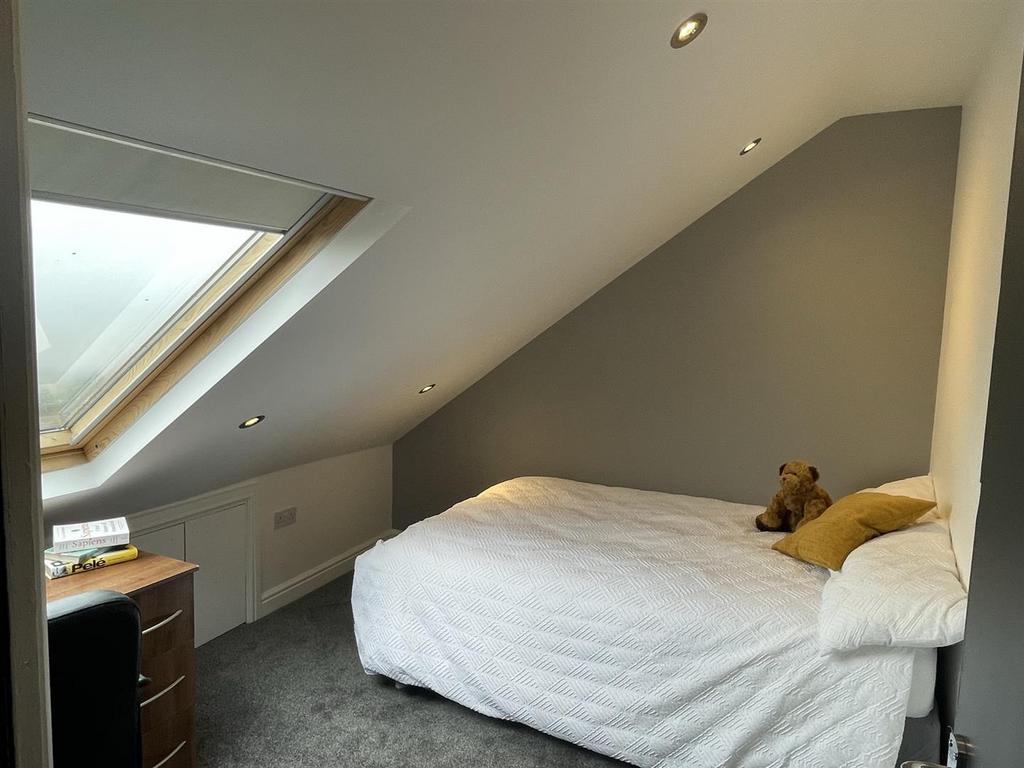 Bedroom 5.JPEG
