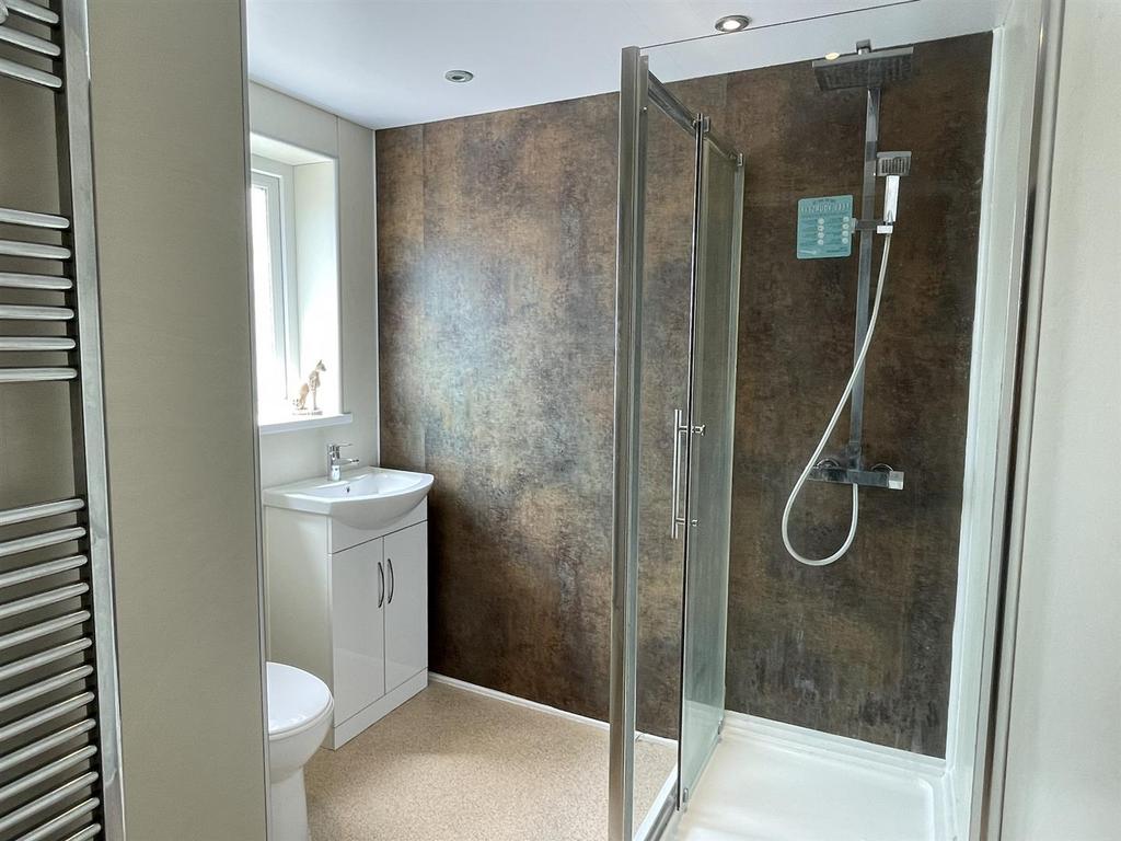 Bathroom.JPEG