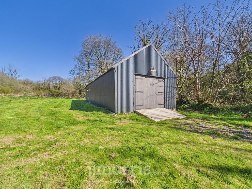 Multipurpose Studio/Garage/Workshop
