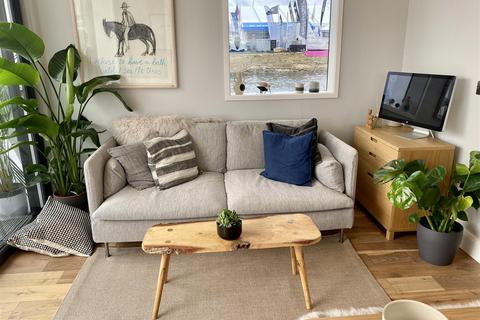 1 bedroom houseboat for sale, Poplar Waterside & Marina, London, E14