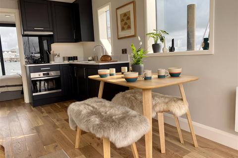 1 bedroom houseboat for sale, Poplar Waterside & Marina, London, E14