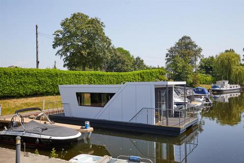 1 bedroom houseboat for sale, Falmouth Marina, Cornwall, TR11
