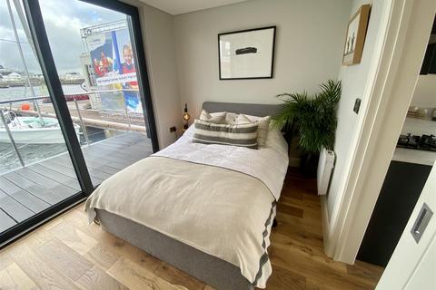 1 bedroom houseboat for sale, Falmouth Marina, Cornwall, TR11