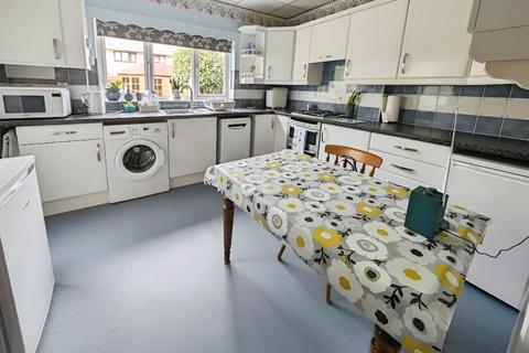 25 Wickham Close, Chipping Sodbury, Bristol, BS37 6NH