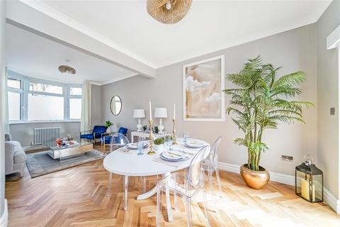 182 Brookscroft Road, London, E17 4JR