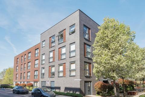 3 bedroom flat for sale, Howard Road, Stanmore HA7