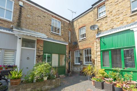 9 Jacksons Stables, Westgate-on-sea, CT8 8QJ