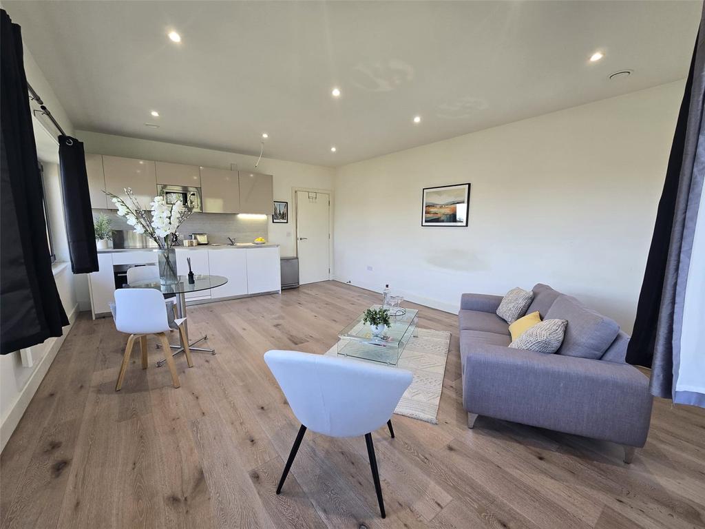 Lounge/Kitchen