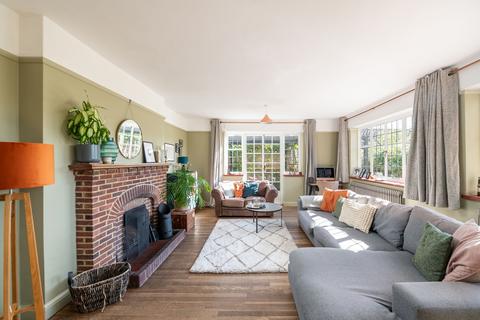 4 bedroom detached house for sale, Clarence Road, Redhill, RH1