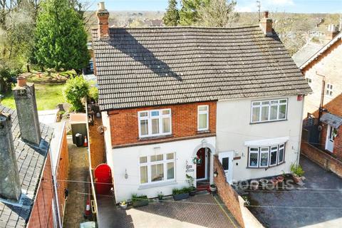 3 bedroom semi-detached house for sale, Yorktown Road, College Town, Sandhurst
