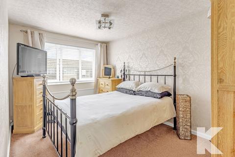 12a Grampian Close, Chadderton, Oldham, OL9 8PT