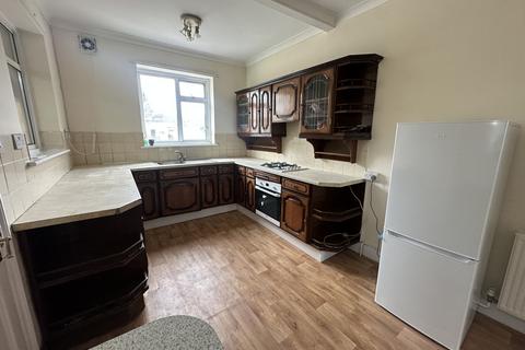 3 bedroom bungalow to rent, Yeading Lane, Hayes UB4