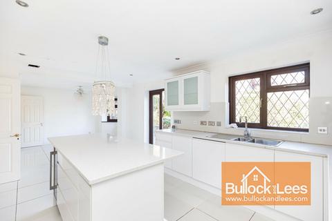 21 Elmgate Drive, Bournemouth, BH7 7EG