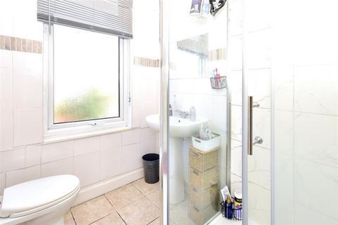 10 Hall Grove, Leeds, LS6 1NT