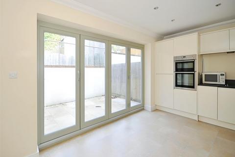 4 bedroom semi-detached house for sale, Somerset Gardens, Meadvale, Surrey