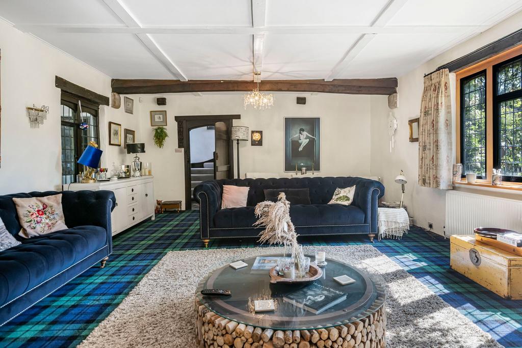 Formal Lounge