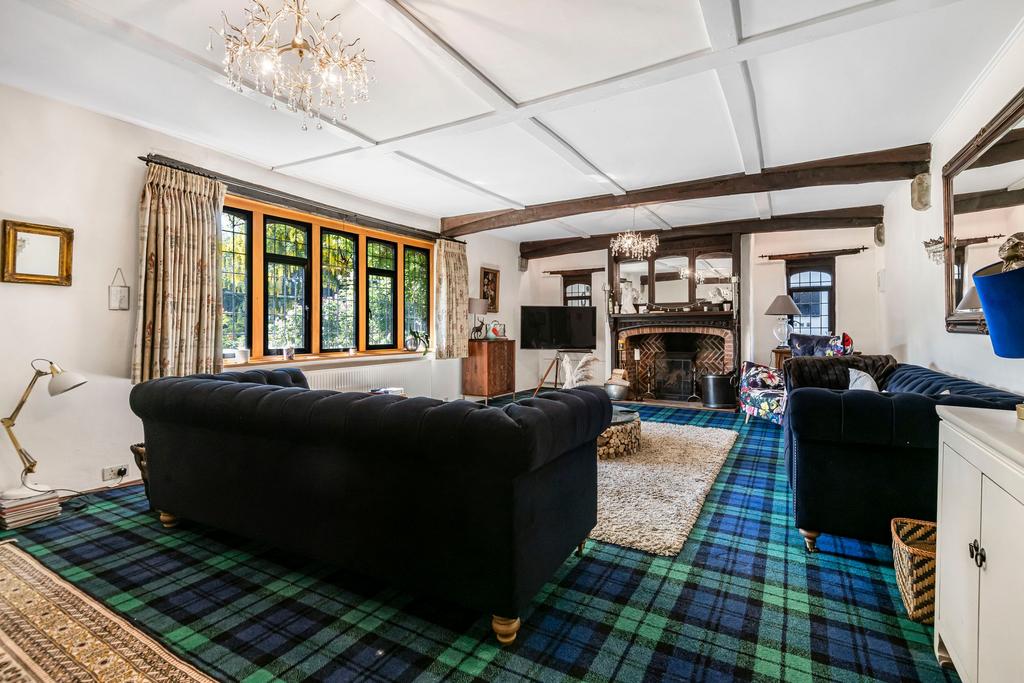 Formal Lounge
