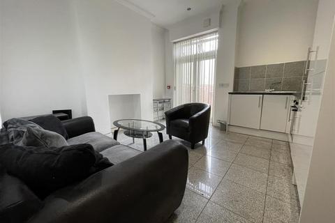 1 bedroom apartment to rent, Albany Road, Cardiff