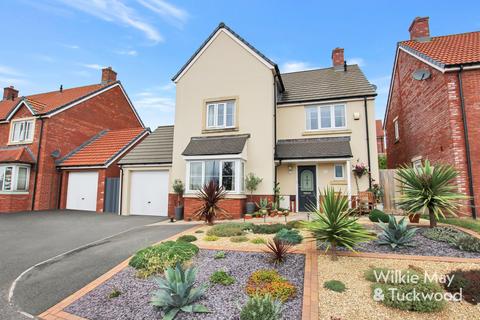 4 bedroom detached house for sale, Haywater Avenue, Bridgwater TA6