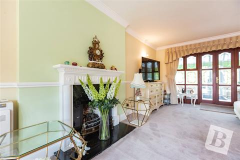 3 bedroom detached bungalow for sale, Meadow Way, Wickford, Essex, SS12