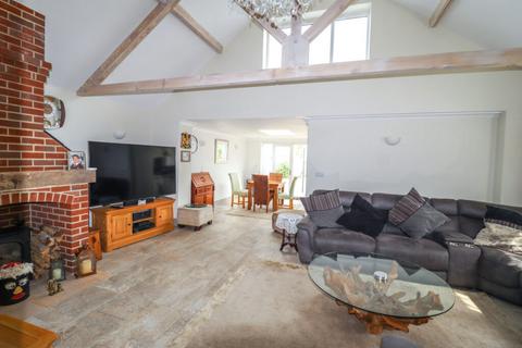 2 bedroom detached bungalow for sale, Eastoke Avenue, Hayling Island