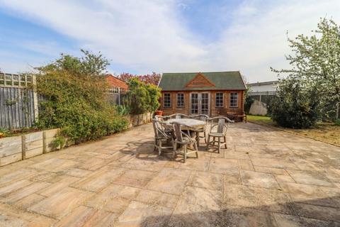 2 bedroom detached bungalow for sale, Eastoke Avenue, Hayling Island