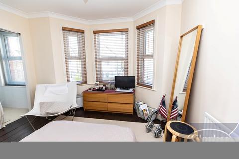 2 bedroom detached house for sale, STYLISH Detached House CASTLE RD WINTON