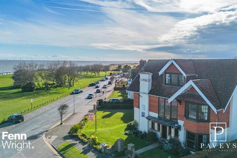12 bedroom house for sale, Third Avenue, Frinton-On-Sea