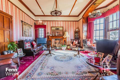12 bedroom house for sale, Third Avenue, Frinton-On-Sea