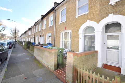 Studio to rent, Kimberley Avenue Nunhead SE15