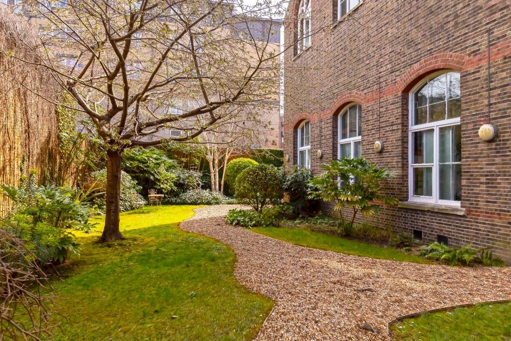 Old College House 26.jpg