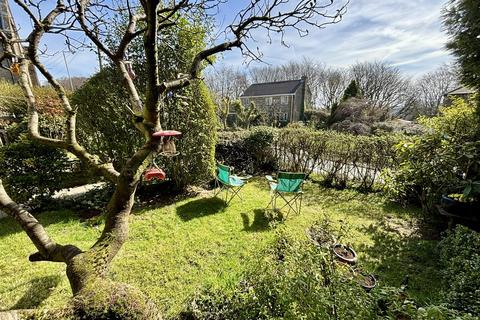 undefined, Catherine Slack, Bradford BD13