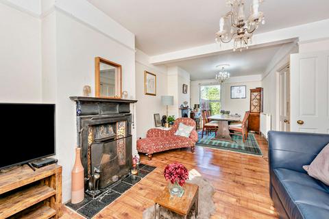 93 Livingstone Road, Thornton Heath, CR7 8JY