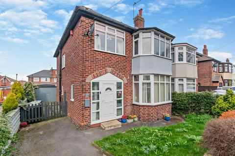 17 Austhorpe View, Leeds, LS15 8NN